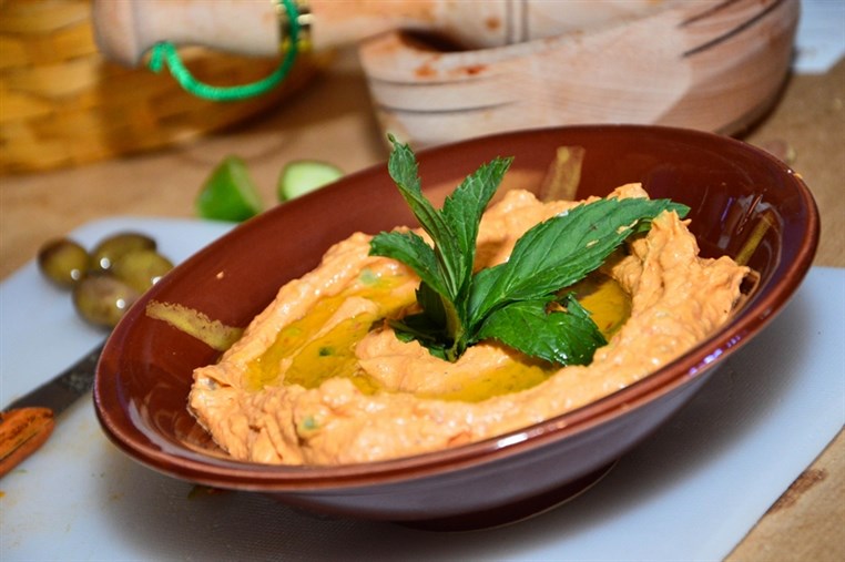 The Hummus Game 
